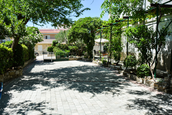 Beautiful environment, Apartments Silvana Makarska