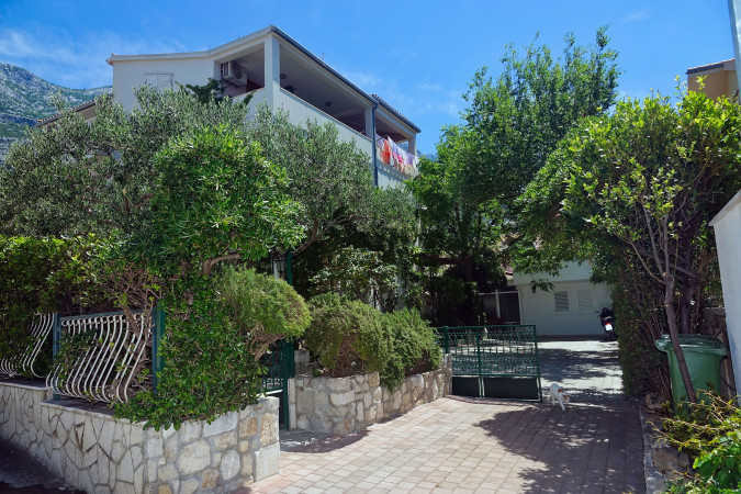 Beautiful environment, Apartments Silvana Makarska